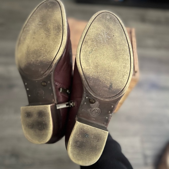 Lucky Brand Ankle Booties 9 - Picture 5 of 7